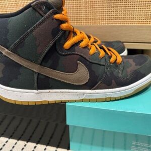 Nike SB Dunk High FiveoneO Sneakers - Like New men's 11
